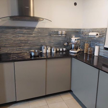 Ideas Apartment Federacion Luaran gambar